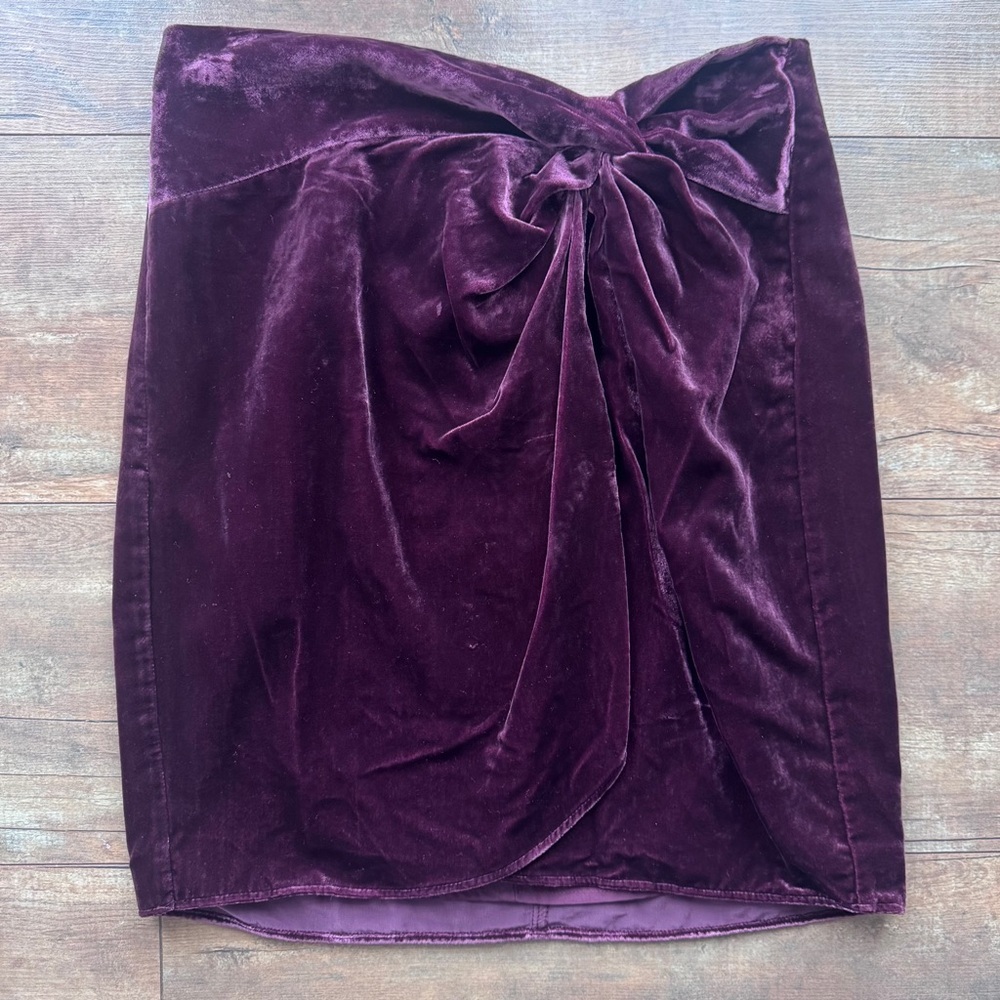 Loft Twist Front Velvet Burgundy Shift Skirt Size 2 - Picture 3 of 7